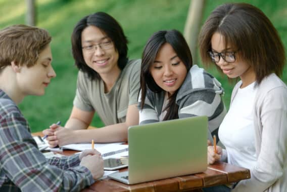 Tăng Cơ Hội Nghiên Cứu AI - Thêm Học Bổng Cho Du Học Sinh Tại New Zealand