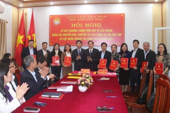 Hội Khuyến Học Thái Bình Ký Kết Chương Trình Đẩy Mạnh Công Tác Khuyến Học - Khuyến Tài