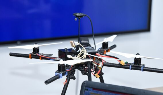 Sinh Viên Chế Tạo Thiết Bị Tìm Người Mất Tích "Skyhelper"