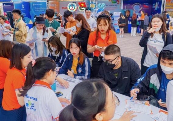 Tuần Nghề Nghiệp Và Việc Làm: Nơi Mở Ra Cánh Cửa Vào Thế Giới Việc Làm Cho Sinh Viên