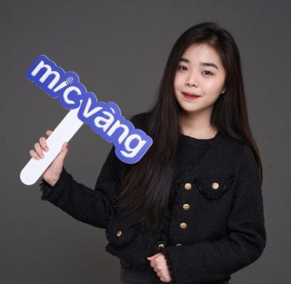 Nữ Sinh Chinh Phục Giải Quý Quân Cuộc Thi Mic Vàng 2024