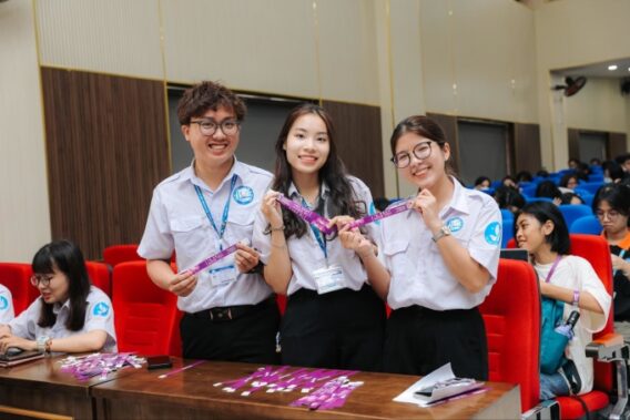 Anh 2 2404 1711943224