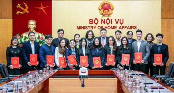 Bộ Nội Vụ Thông Báo Tuyển 8 Vị Trí Công Chức