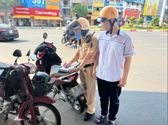 c207cfa0e74648181157 1712645220262482829724