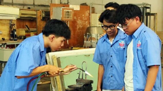 Tỷ lệ sinh viên Trường cao đẳng Hòa Bình Xuân Lộc sau tốt nghiệp có việc làm trên 80%