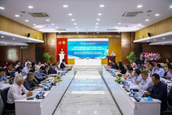 Trường ĐH Luật TP.HCM và VIAC ký kết biên bản thỏa thuận hợp tác