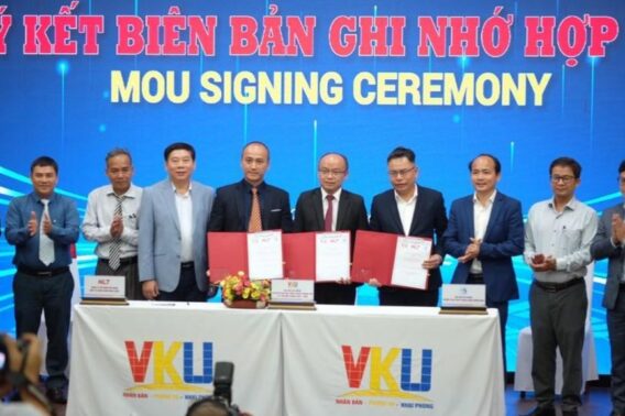 Trường Đại Học Khánh Thành Phòng Lab Đào Tạo Nhân Lực Chất Lượng Cao