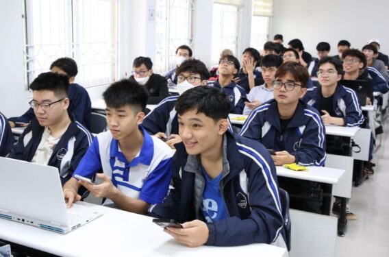 Samsung Đào Tạo Sinh Viên Lĩnh Vực Bán Dẫn