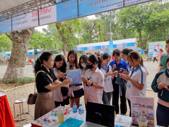 Gần 4000 Chỉ Tiêu Tuyển Dụng Trong Phiên Giao Dịch Và Tư Vấn Việc Làm Quận Hai Bà Trưng