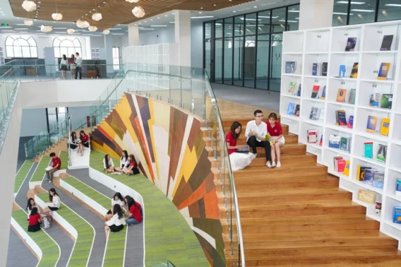 vinuni 71 17126372058101293958536 1712712625229 1712712625322764958051