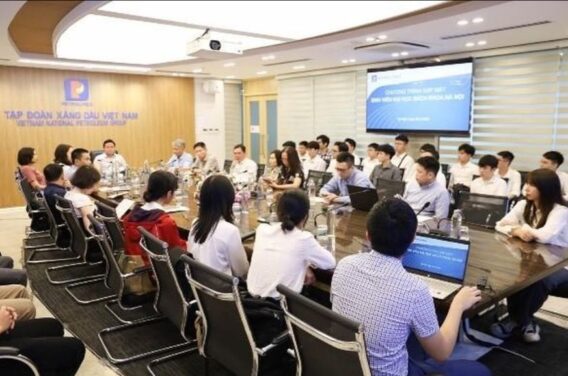 Học Sinh Ưu Tú Của ĐH Bách Khoa Gặp Mặt Tập Đoàn Xăng Dầu Việt Nam