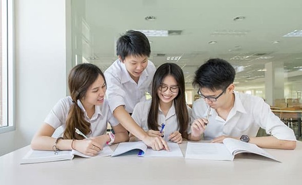 Sinh viên bao nhiêu tuổi? Có phải cứ 18 tuổi là thành sinh viên? 19 sinh vien bao nhieu tuoi