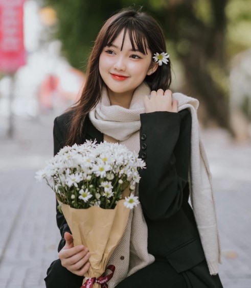 sinh vien dep trong mat xa hoi