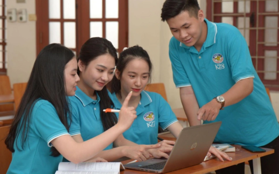 sinh viên phương đông