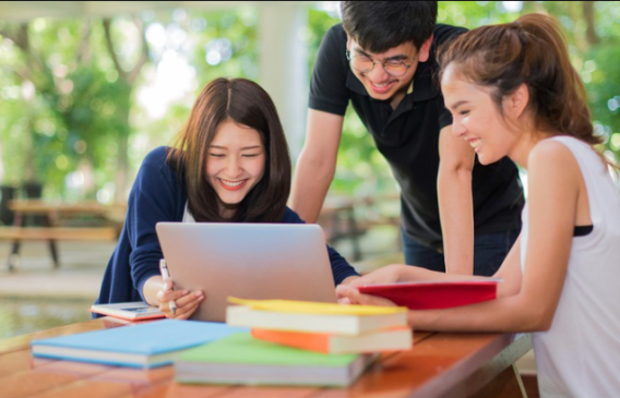 sinh viên lên tỉnh